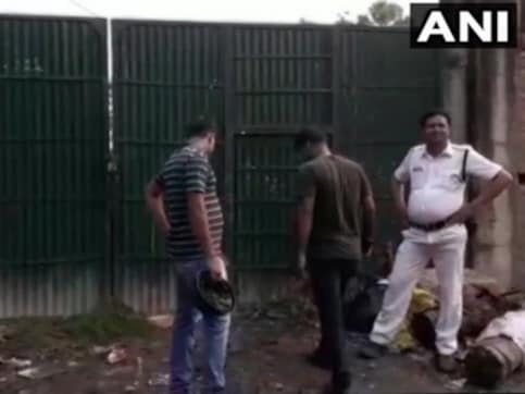 Bodies of 14 newborns found wrapped in plastic bags in Kolkata's Haridevpur area; police suspect abortion racket Bodies of 14 newborns found wrapped in plastic bags in Kolkata's Haridevpur area; police suspect abortion racket
