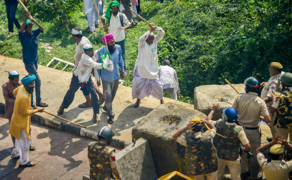 The protesting farmers clashed with the police. Over 30 were injured in the police lathi charge though the police have said only 10 persons had sustained injuries. PTI The protesting farmers clashed with the police. Over 30 were injured in the police lathi charge though the police have said only 10 persons had sustained injuries. PTI