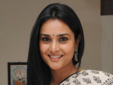 Divya Spandana's missing Twitter bio fuels rumours of her quitting Congress post; party leader rubbishes speculations Divya Spandana's missing Twitter bio fuels rumours of her quitting Congress post; party leader rubbishes speculations
