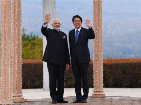 Narendra Modi meets Shinzo Abe in Yamanashi; Japanese prime minister to host private dinner for Indian counterpart Narendra Modi meets Shinzo Abe in Yamanashi; Japanese prime minister to host private dinner for Indian counterpart