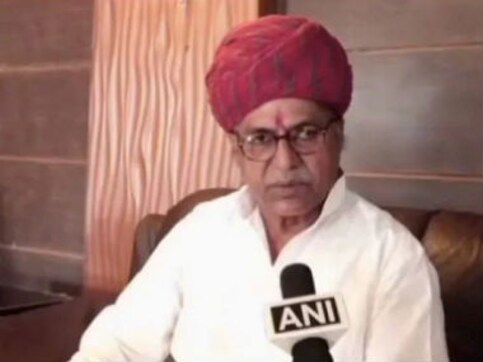Photo of Rajasthan minister Shambhu Singh Khatesar urinating in public goes viral, he calls it 'age-old tradition' Photo of Rajasthan minister Shambhu Singh Khatesar urinating in public goes viral, he calls it 'age-old tradition'