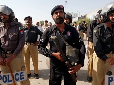 Peshawar University students' protest against fee hike turns violent; seven injured during clash with police; 28 arrested Peshawar University students' protest against fee hike turns violent; seven injured during clash with police; 28 arrested