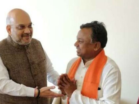 Chhattisgarh Assembly polls: Congress state working president Ramdayal Uike joins ruling BJP, claims he felt 'suffocated' Chhattisgarh Assembly polls: Congress state working president Ramdayal Uike joins ruling BJP, claims he felt 'suffocated'