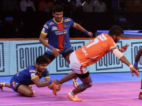 Pro Kabaddi League 2018: UP Yoddha register second win of the season with impressive win over hosts Puneri Paltan Pro Kabaddi League 2018: UP Yoddha register second win of the season with impressive win over hosts Puneri Paltan
