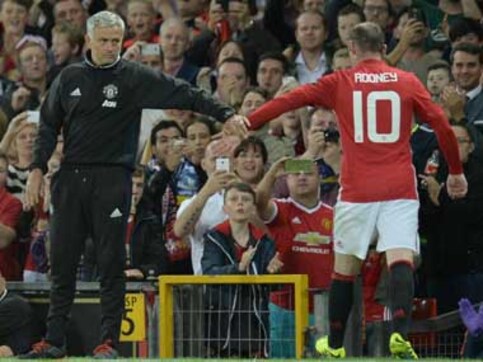Premier League: Former captain Wayne Rooney calls on United players to take responsibility, says Jose Mourinho is 'easy target' Premier League: Former captain Wayne Rooney calls on United players to take responsibility, says Jose Mourinho is 'easy target'