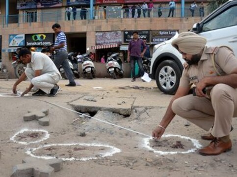 Judge's wife, son shot by his guard in Gurugram's Sector 49; victims sent to hospital, police arrest accused Judge's wife, son shot by his guard in Gurugram's Sector 49; victims sent to hospital, police arrest accused