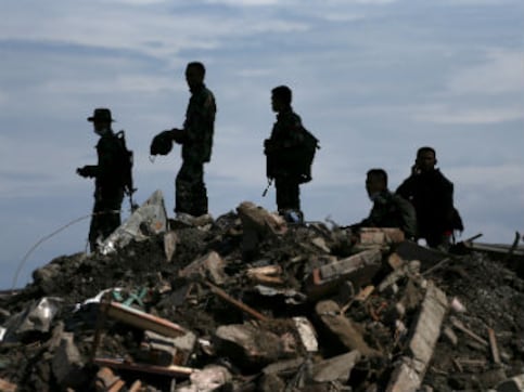 Earthquake of magnitude 6.6 strikes Indonesia; no tsunami warning issued despite series of aftershocks Earthquake of magnitude 6.6 strikes Indonesia; no tsunami warning issued despite series of aftershocks