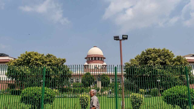 All Aadhaar-social media linking cases have been transferred to SC: Report All Aadhaar-social media linking cases have been transferred to SC: Report