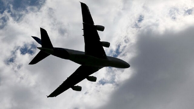Longest direct passenger flight arrives in Sydney from New York in 17-hour 'ultra-long-haul' journey Longest direct passenger flight arrives in Sydney from New York in 17-hour 'ultra-long-haul' journey