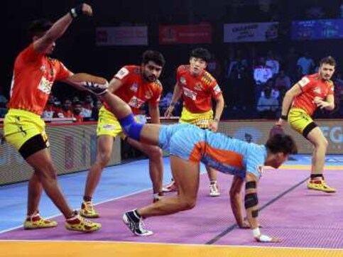 Pro Kabaddi League 2018: Gujarat Fortunegiants open home leg with a win; Jaipur Pink Panthers pick up important victory Pro Kabaddi League 2018: Gujarat Fortunegiants open home leg with a win; Jaipur Pink Panthers pick up important victory