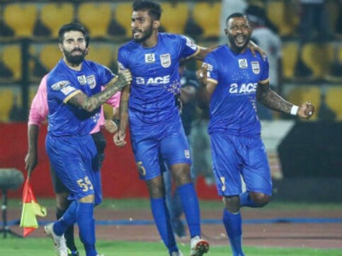 ISL 2018-19: High-flying Mumbai City FC end NorthEast United's unbeaten run thanks to Arnold Issoko's early strike ISL 2018-19: High-flying Mumbai City FC end NorthEast United's unbeaten run thanks to Arnold Issoko's early strike