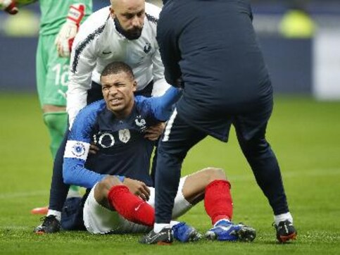 International friendlies: Kylian Mbappe's shoulder injury overshadows France's victory over Uruguay International friendlies: Kylian Mbappe's shoulder injury overshadows France's victory over Uruguay