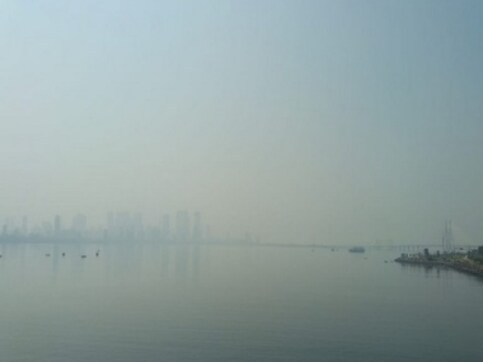 Mumbai records 'poor' air quality post-Diwali celebrations; after Delhi, smog grips financial capital Mumbai records 'poor' air quality post-Diwali celebrations; after Delhi, smog grips financial capital