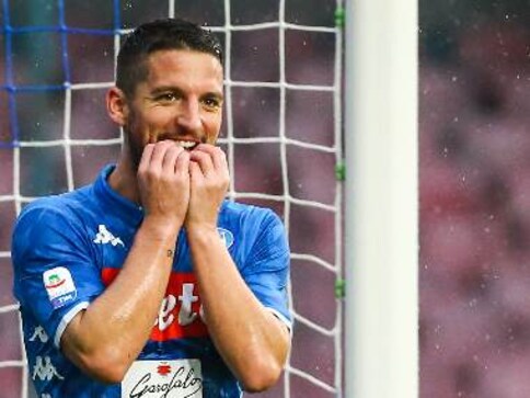 Serie A: Juventus go eight points clear atop league as Napoli held by bottom-placed Chievo; AC Milan drop points again Serie A: Juventus go eight points clear atop league as Napoli held by bottom-placed Chievo; AC Milan drop points again