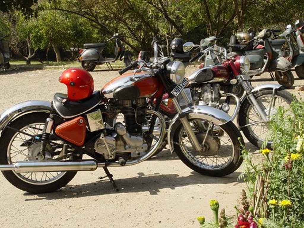 The old Royal Enfield. Image: Vir Nakai
