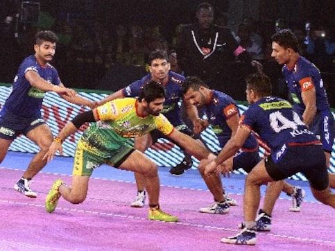 Pro Kabaddi League: Defending champs Patna Pirates struggle to keep pace; Fortunegiants’ Sachin Tanwar makes waves Pro Kabaddi League: Defending champs Patna Pirates struggle to keep pace; Fortunegiants’ Sachin Tanwar makes waves