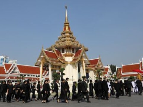 Thailand elite mourn Leicester City owner Vichai Srivaddhanaprabha as week-long funeral ceremonies begin Thailand elite mourn Leicester City owner Vichai Srivaddhanaprabha as week-long funeral ceremonies begin