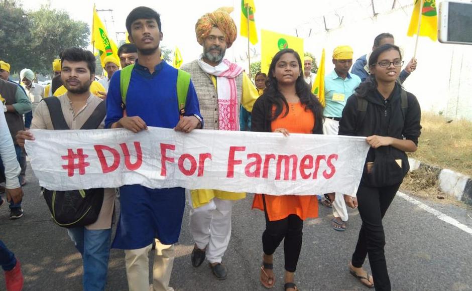 The farmers marching to Ram Lila were welcomed by several supporters and lawyers. Organisations such DU for farmers also joined the cultivators in the march. Firstpost The farmers marching to Ram Lila were welcomed by several supporters and lawyers. Organisations such DU for farmers also joined the cultivators in the march. Firstpost