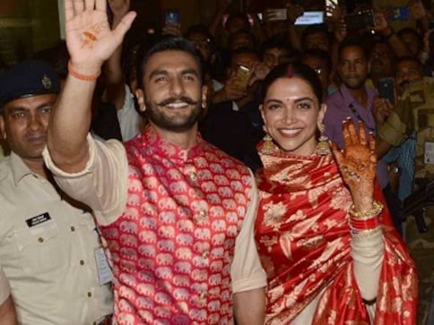 Deepika Padukone, Ranveer Singh return to Mumbai after their wedding in Lake Como, Italy; see photos Deepika Padukone, Ranveer Singh return to Mumbai after their wedding in Lake Como, Italy; see photos