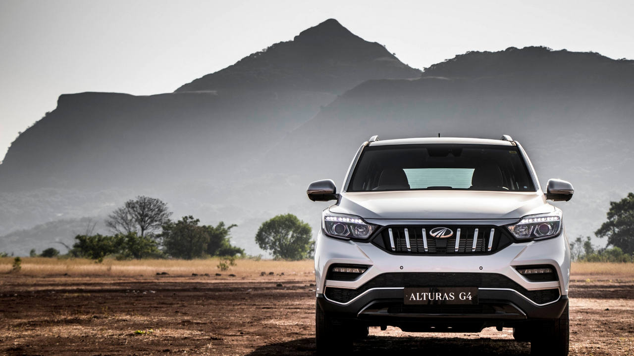 Mahindra Alturas G4.