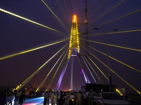 Arvind Kejriwal inaugurates Signature Bridge: Structure is double the height of Qutub Minar, was delayed for over 14 years Arvind Kejriwal inaugurates Signature Bridge: Structure is double the height of Qutub Minar, was delayed for over 14 years