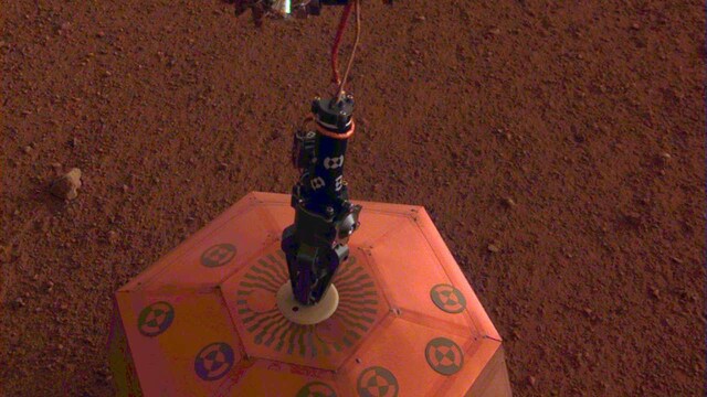 NASA's new Mars lander starts digging into the planet, but hits a few snags NASA's new Mars lander starts digging into the planet, but hits a few snags