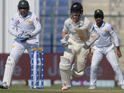 Pakistan vs New Zealand: Kane Williamson, BJ Watling fightback after Yasir Shah shines with ball on opening day of third Test Pakistan vs New Zealand: Kane Williamson, BJ Watling fightback after Yasir Shah shines with ball on opening day of third Test