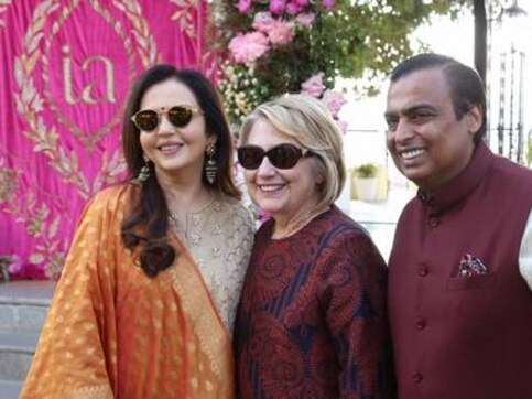 Isha-Anand wedding: Hillary Clinton, global CEOs arrive in Udaipur for pre-marriage celebrations Isha-Anand wedding: Hillary Clinton, global CEOs arrive in Udaipur for pre-marriage celebrations