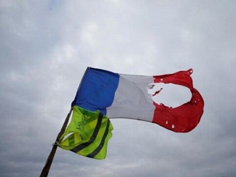 As France's 'yellow vest' protests lose momentum, govt calls for dialogue to 'unite those who want to transform' nation As France's 'yellow vest' protests lose momentum, govt calls for dialogue to 'unite those who want to transform' nation