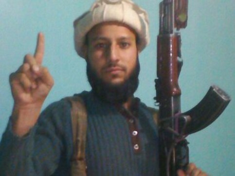 Jammu and Kashmir Police arrest Hizbul Mujahideen member Reyaz Ahmed; militant had lured youth to join outfit Jammu and Kashmir Police arrest Hizbul Mujahideen member Reyaz Ahmed; militant had lured youth to join outfit