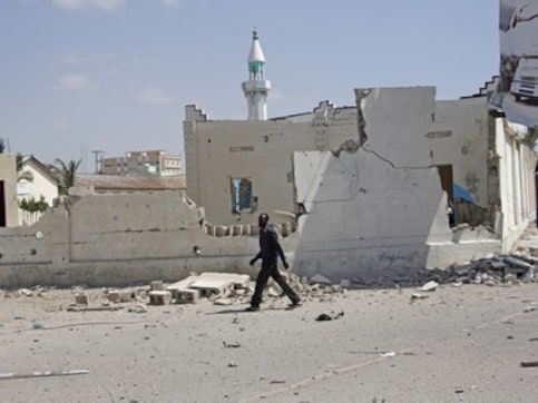 Toll in bomb blast at Somalia's Mogadishu rises to 20; president condemns attacks, PM visits wounded Toll in bomb blast at Somalia's Mogadishu rises to 20; president condemns attacks, PM visits wounded
