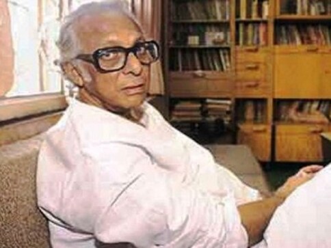 Veteran Bengali filmmaker Mrinal Sen cremated in Kolkata; last rites ceremony attended by Nandita Das, Anjan Dutt