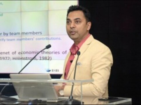 Economic growth may accelerate to 7.5% in 2019-20 from 7.2% in current fiscal, says CEA KV Subramanian Economic growth may accelerate to 7.5% in 2019-20 from 7.2% in current fiscal, says CEA KV Subramanian