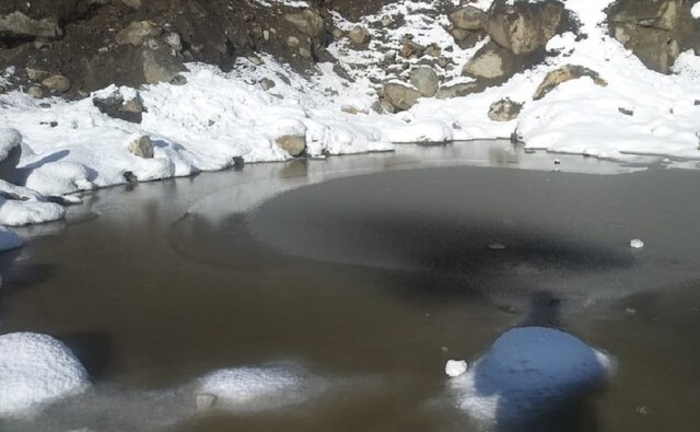 Manali received fresh snowfall on Thursday as the cold wave in the north intensified. The lower reaches of the Himalayas and even New Delhi received rainfall on Tuesday. Snow blocked the roads in Shimla, Nahan and Mandi. ANI Manali received fresh snowfall on Thursday as the cold wave in the north intensified. The lower reaches of the Himalayas and even New Delhi received rainfall on Tuesday. Snow blocked the roads in Shimla, Nahan and Mandi. ANI