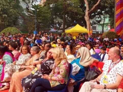 Kolkata Literary Festival 2019: Andrew Sean Greer, Shashi Tharoor make for an engaging, electric Day 1 Kolkata Literary Festival 2019: Andrew Sean Greer, Shashi Tharoor make for an engaging, electric Day 1