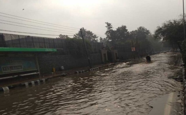 Vast stretches of the city, including Chhatarpur, were waterlogged as Delhi Traffic Police grappled with enormous traffic jams in the aftermath of the rain. ANI Vast stretches of the city, including Chhatarpur, were waterlogged as Delhi Traffic Police grappled with enormous traffic jams in the aftermath of the rain. ANI