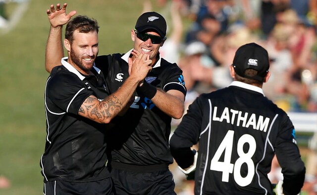 New Zealand had an ordinary day with the ball as well. But they did manage to strike with the ball after the dinner break. Doug Bracewell provided the first breakthrough, getting rid of Rohit Sharma. AP New Zealand had an ordinary day with the ball as well. But they did manage to strike with the ball after the dinner break. Doug Bracewell provided the first breakthrough, getting rid of Rohit Sharma. AP