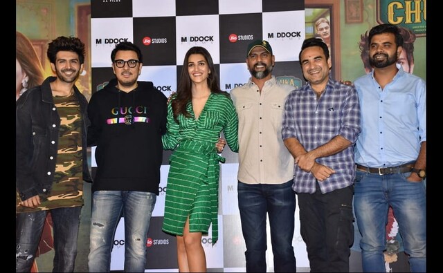 Present at the trailer launch were actors Kartik Aaryan, Kriti Sanon, Pankaj Tripathi, producer Dinesh Vijan, writer Rohan Shankar and director Laxman Utekar. Present at the trailer launch were actors Kartik Aaryan, Kriti Sanon, Pankaj Tripathi, producer Dinesh Vijan, writer Rohan Shankar and director Laxman Utekar.
