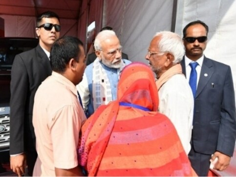Narendra Modi meets relatives of Doordarshan scribe killed in Maoist attack in Chhattisgarh's Dantewada Narendra Modi meets relatives of Doordarshan scribe killed in Maoist attack in Chhattisgarh's Dantewada