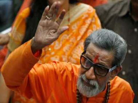 Bal Thackeray tried to kill Sonu Nigam 'several times', claims son of ex-Maharashtra CM Narayan Rane, Nilesh Bal Thackeray tried to kill Sonu Nigam 'several times', claims son of ex-Maharashtra CM Narayan Rane, Nilesh