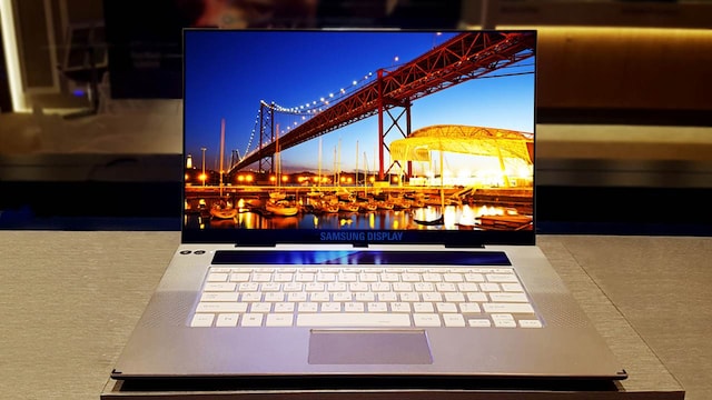 Samsung unveils the first 15.6-inch 4K OLED display for premium notebooks Samsung unveils the first 15.6-inch 4K OLED display for premium notebooks