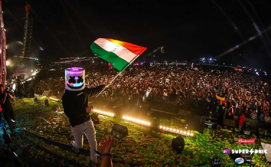 Marshmello waves the Indian flag Marshmello waves the Indian flag
