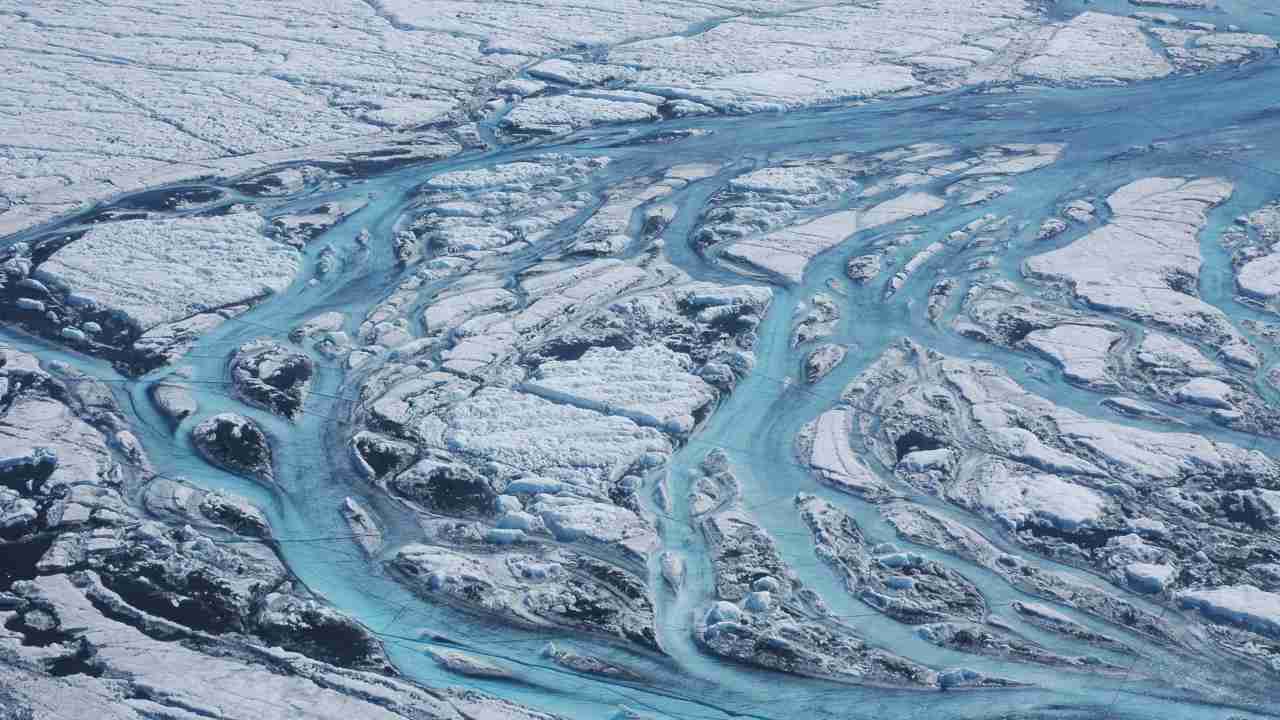  Greenlands ice sheet has completely melted at least once in the last million years