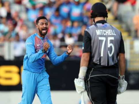 Daryl Mitchell's dismissal during second India-New Zealand T20I sparks DRS controversy Daryl Mitchell's dismissal during second India-New Zealand T20I sparks DRS controversy