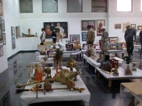 Auction of Narendra Modi's gifts: Lord Shiva statuette, wooden Ashok stambh replica bag highest bids Auction of Narendra Modi's gifts: Lord Shiva statuette, wooden Ashok stambh replica bag highest bids