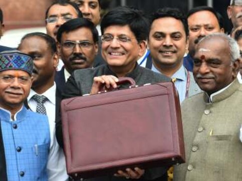 Union Budget 2019-20: Piyush Goyal pegs defence budget at Rs 3 lakh crore; Rs 4,500 crore increase from last year Union Budget 2019-20: Piyush Goyal pegs defence budget at Rs 3 lakh crore; Rs 4,500 crore increase from last year