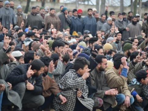 Pulwama attack may popularise trend of 'rare' suicide bombings, fear security forces; locals call it un-Islamic Pulwama attack may popularise trend of 'rare' suicide bombings, fear security forces; locals call it un-Islamic