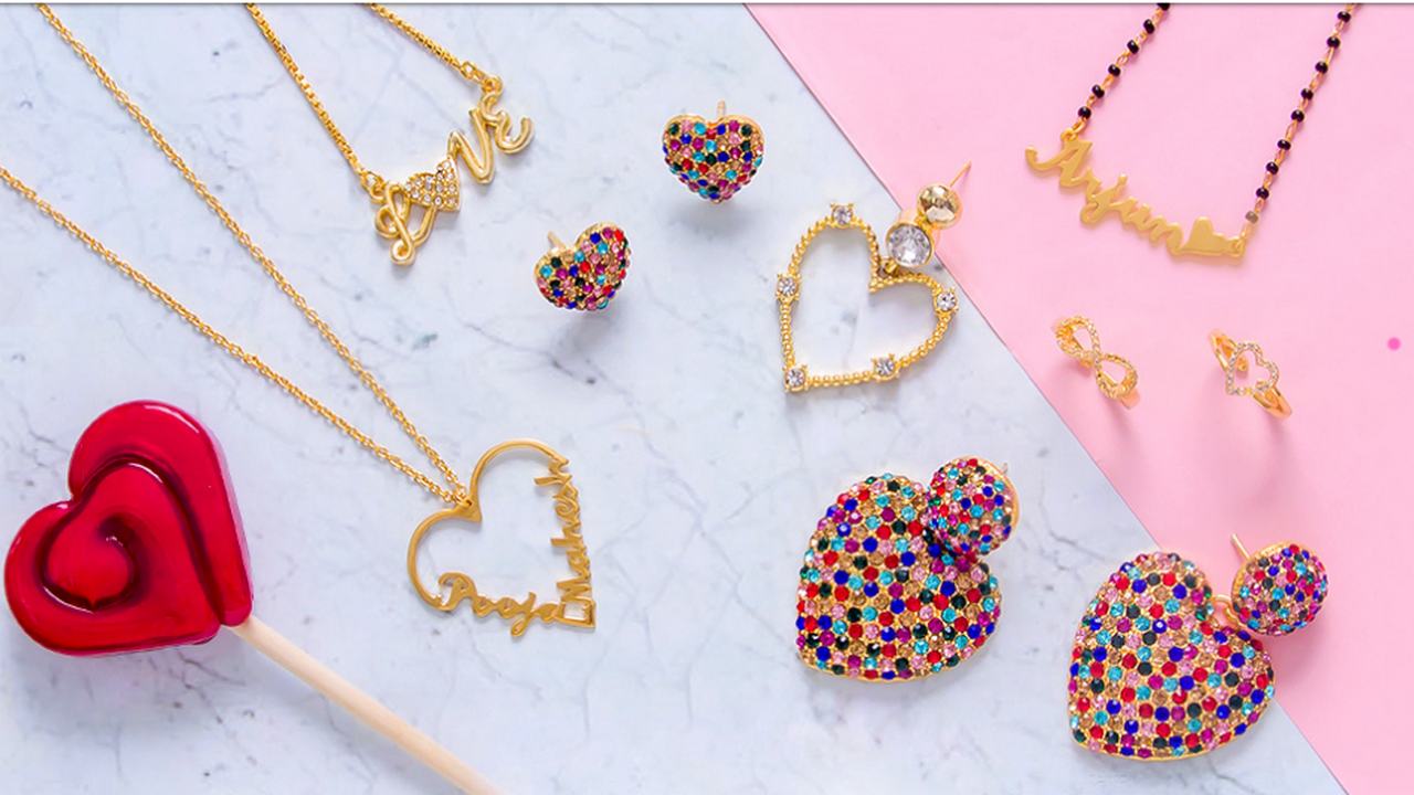 A little bling hurt no one! Image: Pipabella