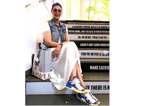 Sonali Bendre on sharing her battle with cancer on social media: Wanted to be in charge of my narrative Sonali Bendre on sharing her battle with cancer on social media: Wanted to be in charge of my narrative