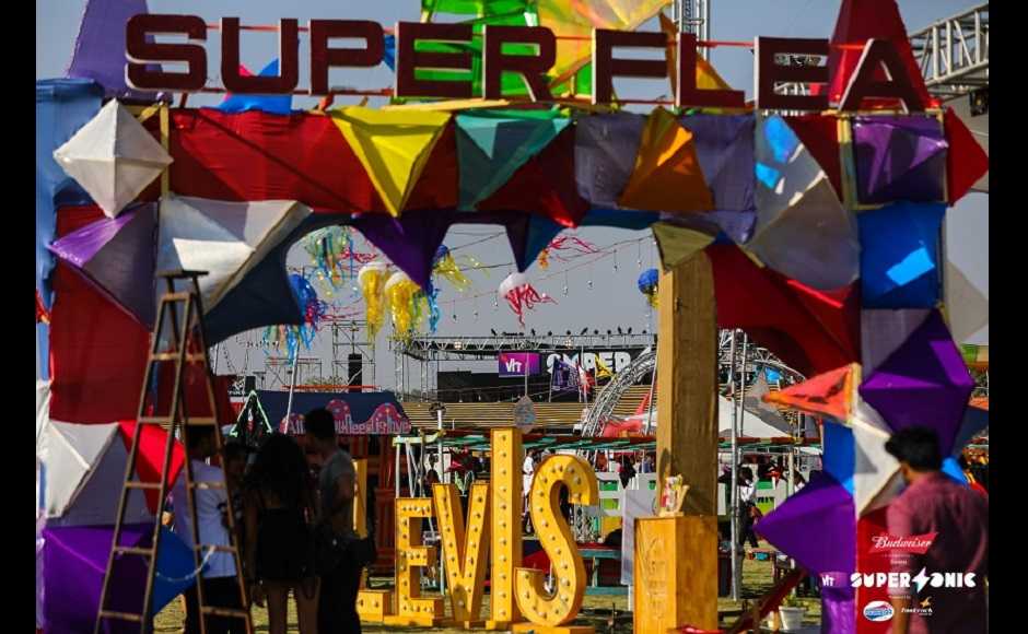 Vh1 Supersonic's Super Flea market Vh1 Supersonic's Super Flea market